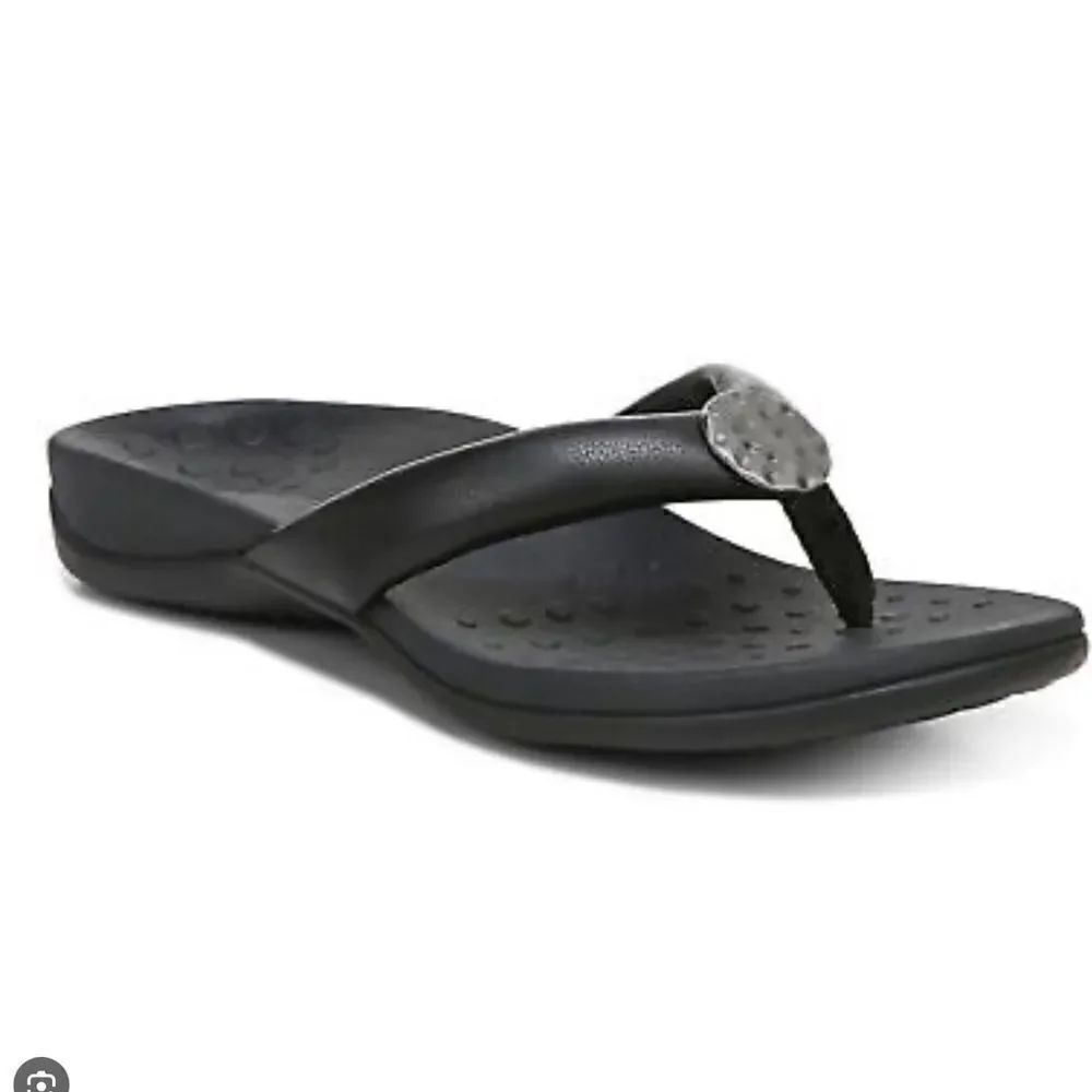 NWOB Vionic Lida Black Thong Sandals Shoes Size 7